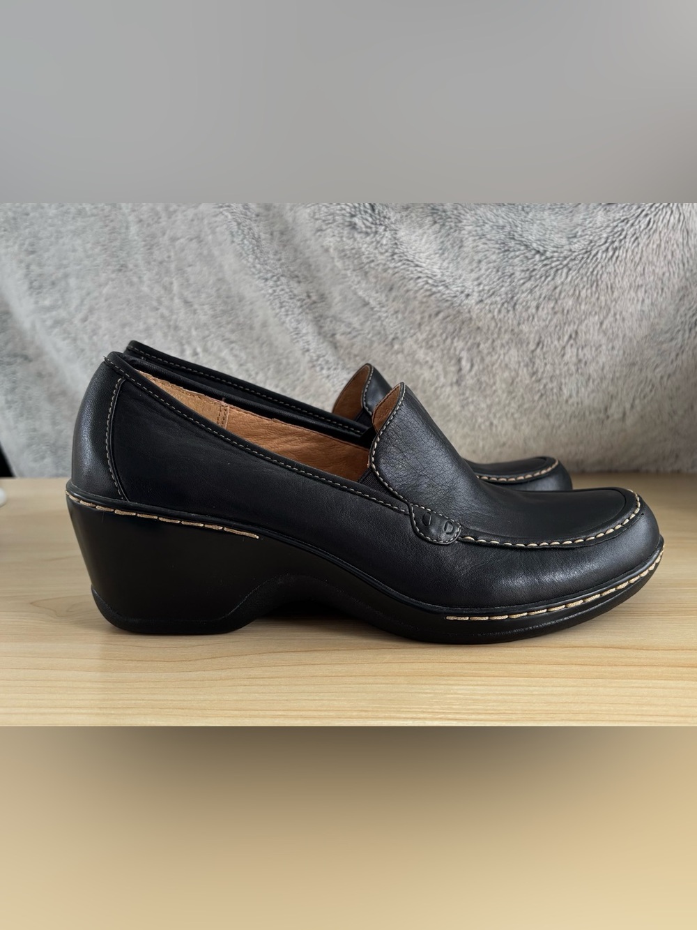 Softspots Black Leather Loafers 7W